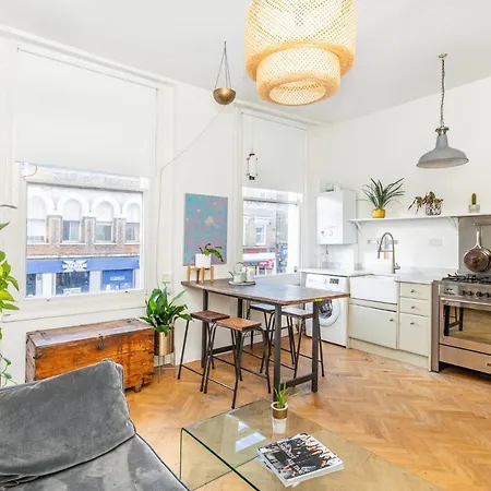 Stylish 1 Bed Flat With Private Terrace In Wimbledon - 3 The Queens London Exterior foto