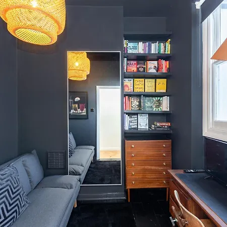 Stylish 1 Bed Flat With Private Terrace In Wimbledon - 3 The Queens London Exterior foto
